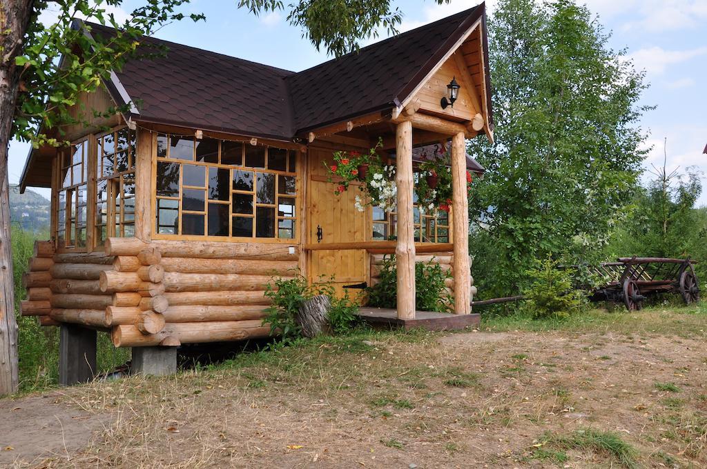 Bozhena Otel Mykulychyn Dış mekan fotoğraf
