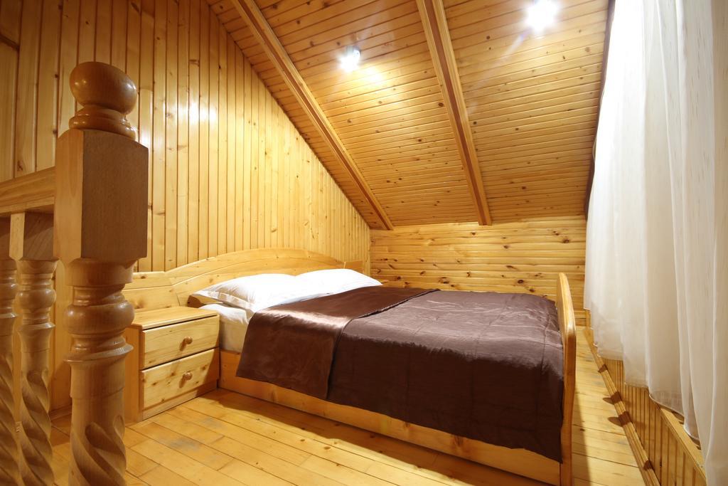 Bozhena Otel Mykulychyn Dış mekan fotoğraf